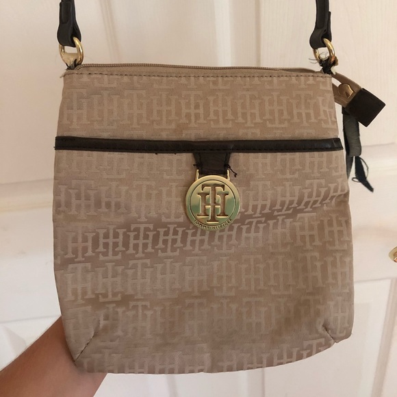 Tommy Hilfiger Crossbody Purse - Picture 1 of 2